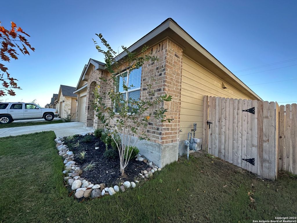 13310 WHISPER BND, San Antonio, TX 78252