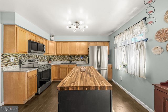 7710 SUITT DR, Pasadena, MD 21122