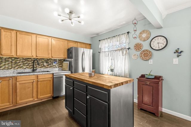 7710 SUITT DR, Pasadena, MD 21122