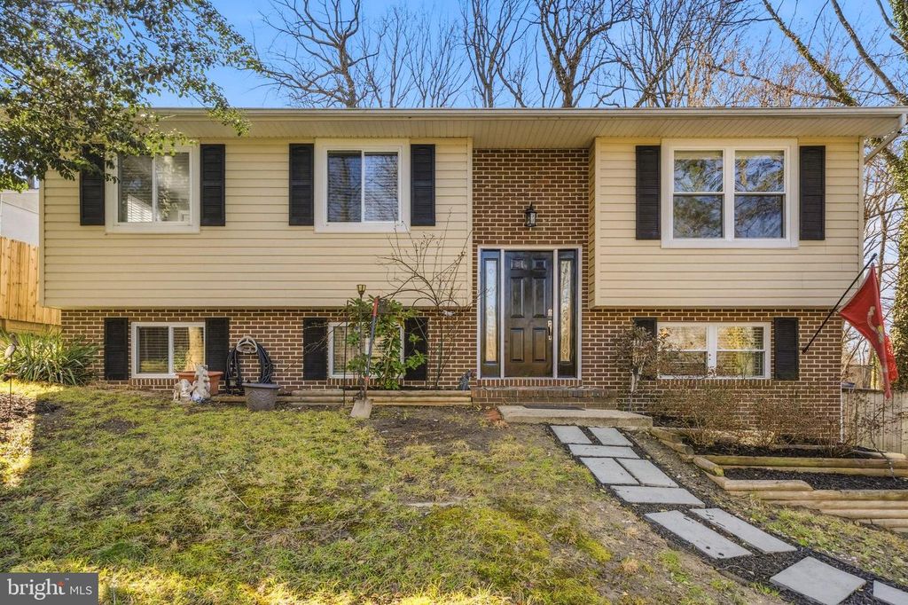 7710 SUITT DR, Pasadena, MD 21122