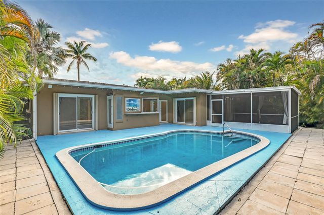 2031 NW 39th Court, Oakland Park, FL 33309