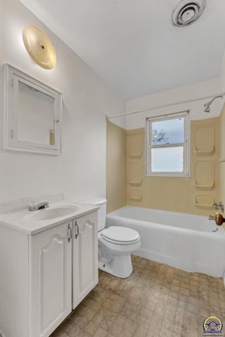 1519 SW Lincoln ST, Topeka, KS 66604