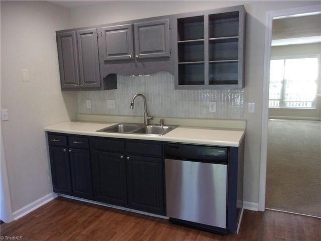 1715 Ternberry Road, High Point, NC 27262
