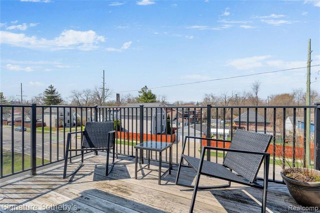 390 Hilton Road, Ferndale, MI 48220
