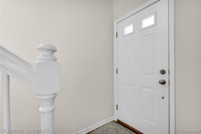390 Hilton Road, Ferndale, MI 48220