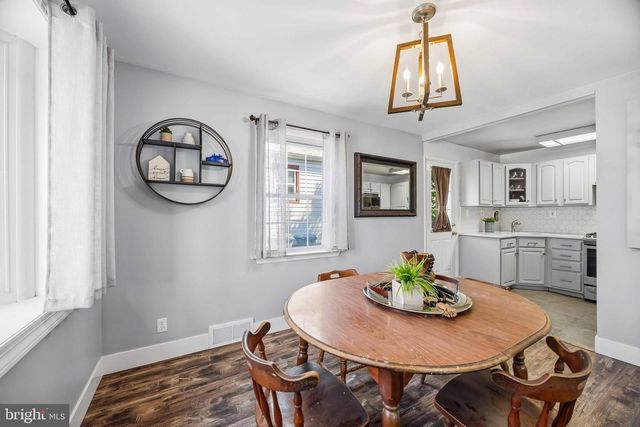 2452 ARLINGTON AVE, Abington, PA 19001