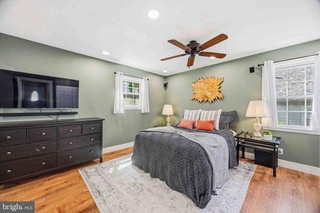 2452 ARLINGTON AVE, Abington, PA 19001