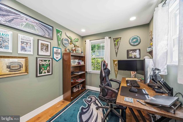 2452 ARLINGTON AVE, Abington, PA 19001