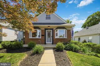 2452 ARLINGTON AVE, Abington, PA 19001