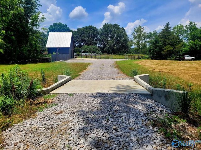 1619 Peck Hollow Road, Somerville, AL 35670