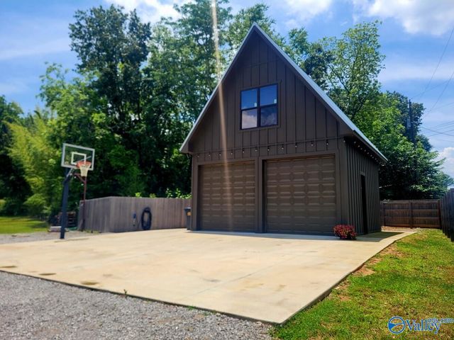 1619 Peck Hollow Road, Somerville, AL 35670