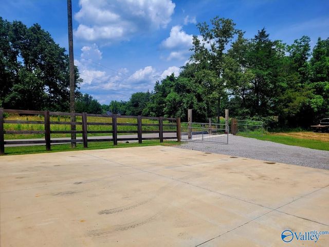 1619 Peck Hollow Road, Somerville, AL 35670