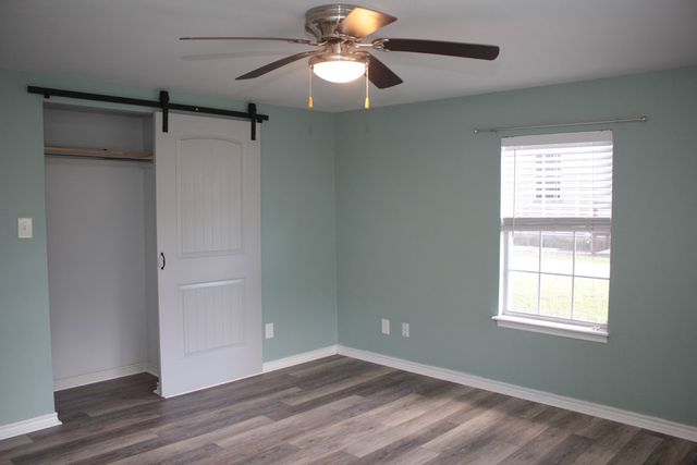201 Water Street, Whitesboro, TX 76273