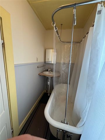 107 Prospect Hill Street 3, Newport, RI 02840