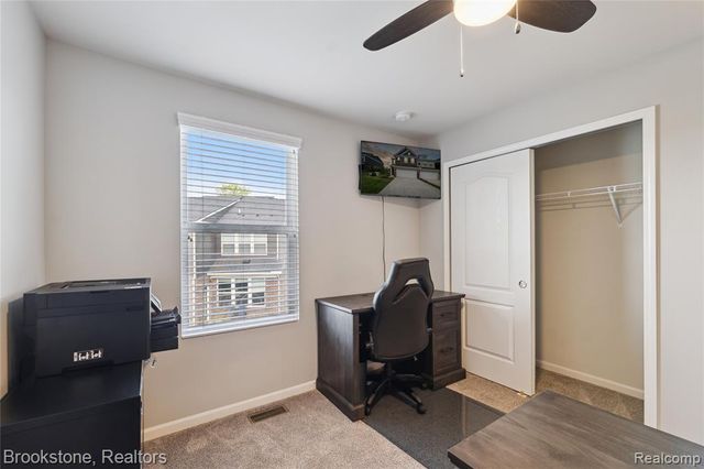 765 Hummingbird Drive, Rochester Hills, MI 48307