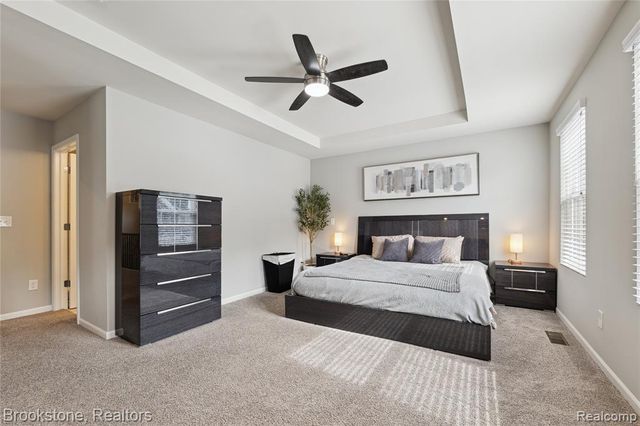 765 Hummingbird Drive, Rochester Hills, MI 48307