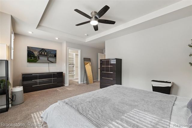 765 Hummingbird Drive, Rochester Hills, MI 48307