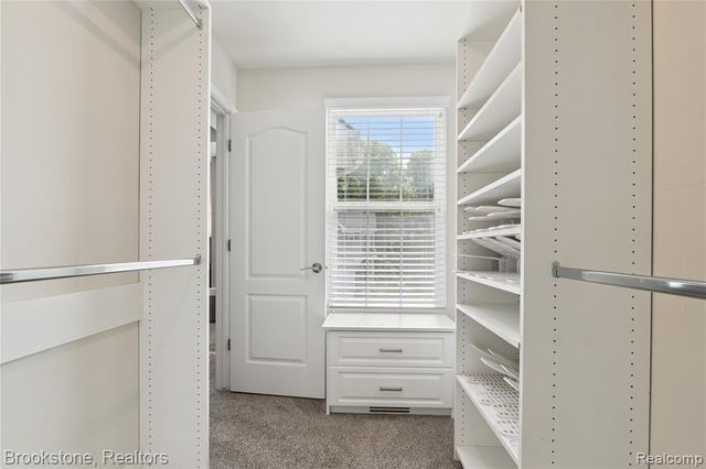 765 Hummingbird Drive, Rochester Hills, MI 48307