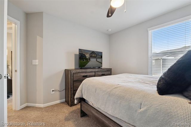 765 Hummingbird Drive, Rochester Hills, MI 48307