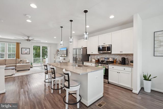 9154 WYCHE KNOLL LN, Manassas, VA 20110