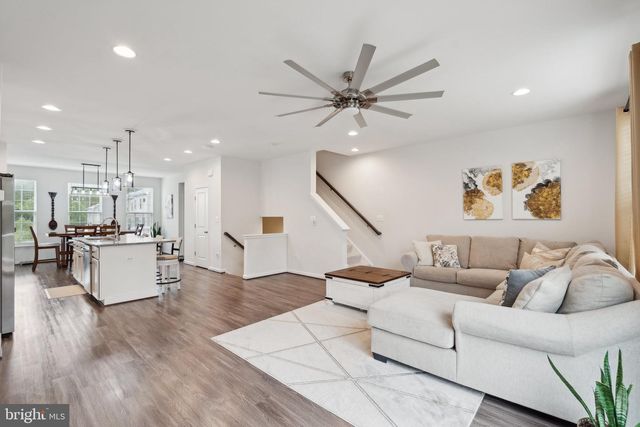 9154 WYCHE KNOLL LN, Manassas, VA 20110