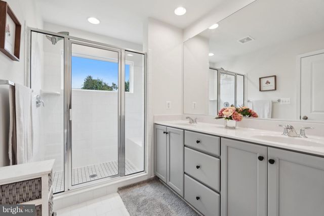 9154 WYCHE KNOLL LN, Manassas, VA 20110