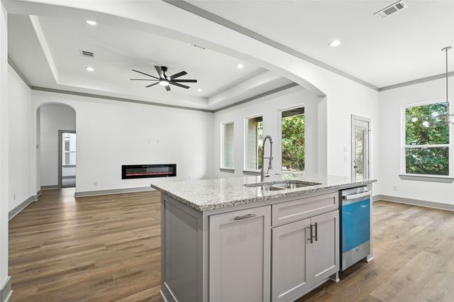 716 Oak Creek Drive, Hutchins, TX 75141