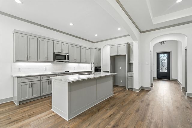 716 Oak Creek Drive, Hutchins, TX 75141