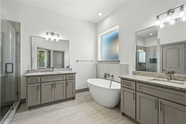 716 Oak Creek Drive, Hutchins, TX 75141