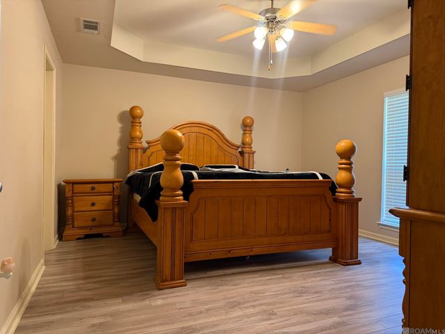 15290 W Bayou Dr, Prairieville, LA 70769