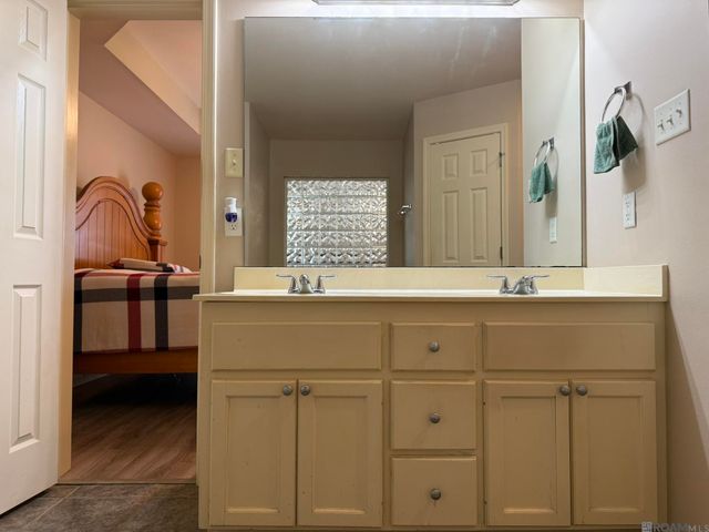 15290 W Bayou Dr, Prairieville, LA 70769