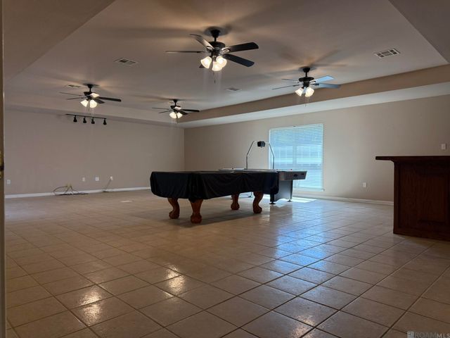 15290 W Bayou Dr, Prairieville, LA 70769