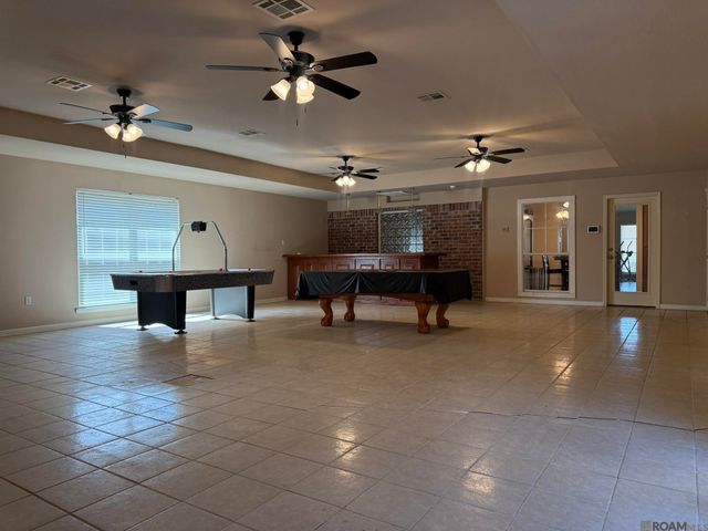 15290 W Bayou Dr, Prairieville, LA 70769