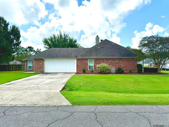 15290 W Bayou Dr, Prairieville, LA 70769