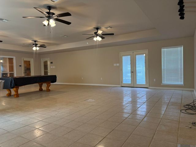 15290 W Bayou Dr, Prairieville, LA 70769