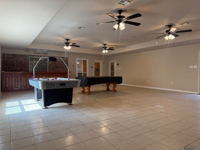 15290 W Bayou Dr, Prairieville, LA 70769