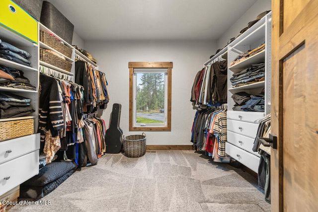 29131 N Hindman Street, Athol, ID 83801