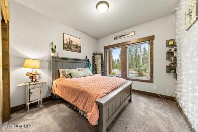 29131 N Hindman Street, Athol, ID 83801