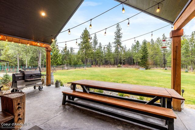 29131 N Hindman Street, Athol, ID 83801