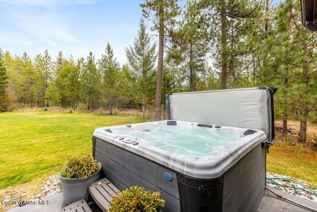 29131 N Hindman Street, Athol, ID 83801