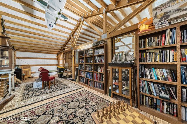 29131 N Hindman Street, Athol, ID 83801