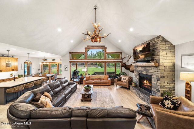 29131 N Hindman Street, Athol, ID 83801