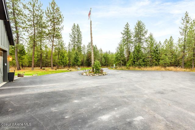 29131 N Hindman Street, Athol, ID 83801