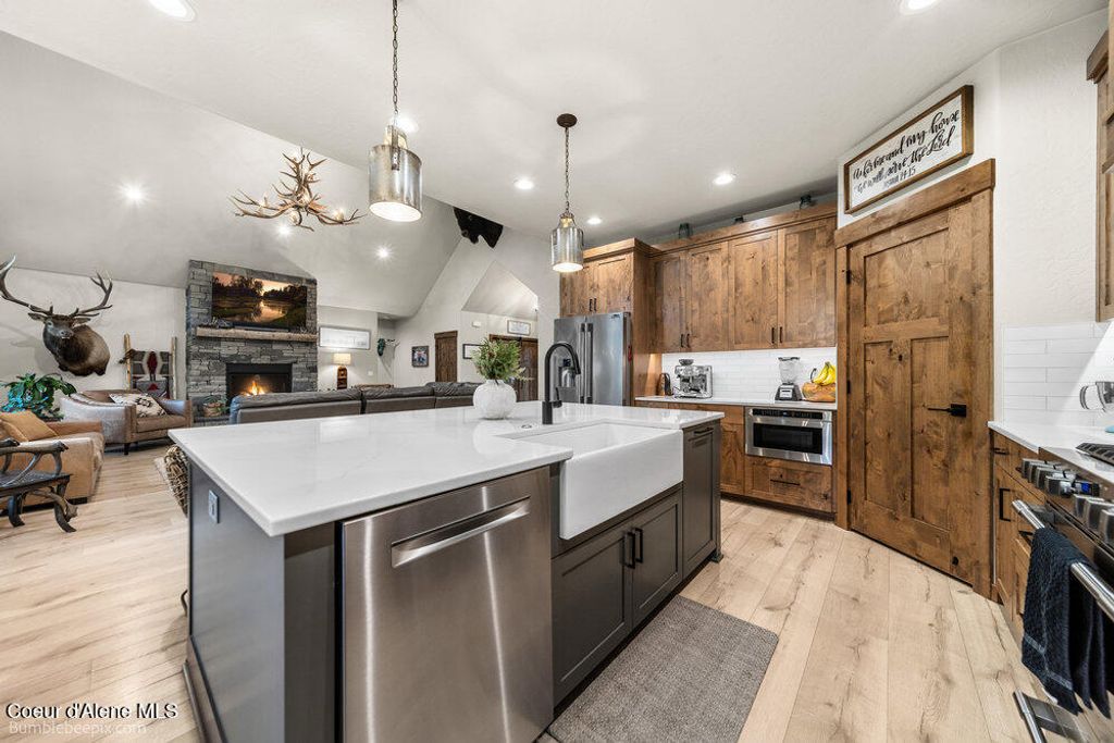 29131 N Hindman Street, Athol, ID 83801 photo 10