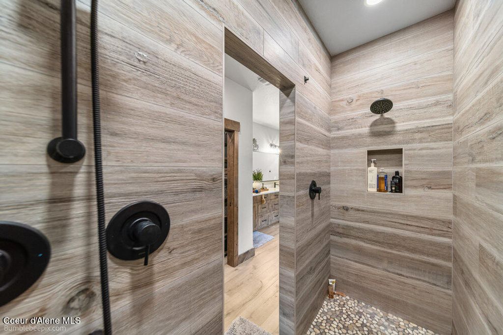 29131 N Hindman Street, Athol, ID 83801 photo 20