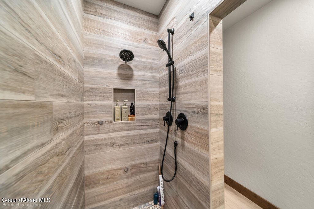 29131 N Hindman Street, Athol, ID 83801 photo 21