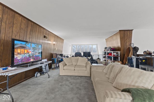 5501 Surrey Hill Road, Indianapolis, IN 46226