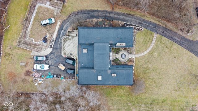 5501 Surrey Hill Road, Indianapolis, IN 46226