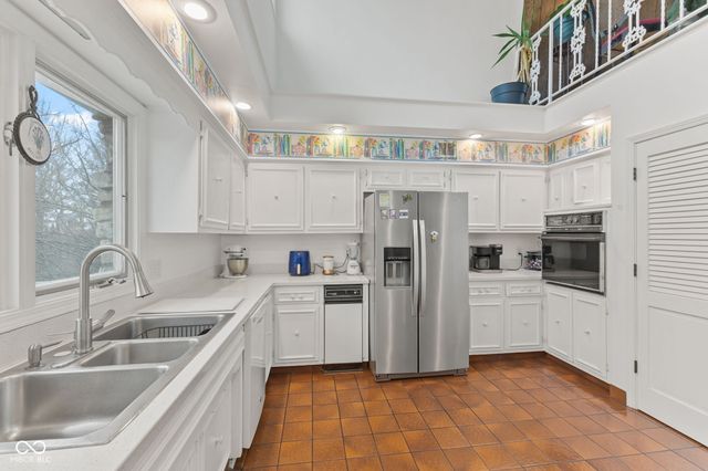 5501 Surrey Hill Road, Indianapolis, IN 46226