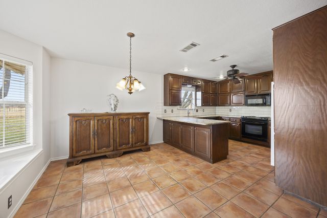 316 Sanchez Court, Weatherford, TX 76088